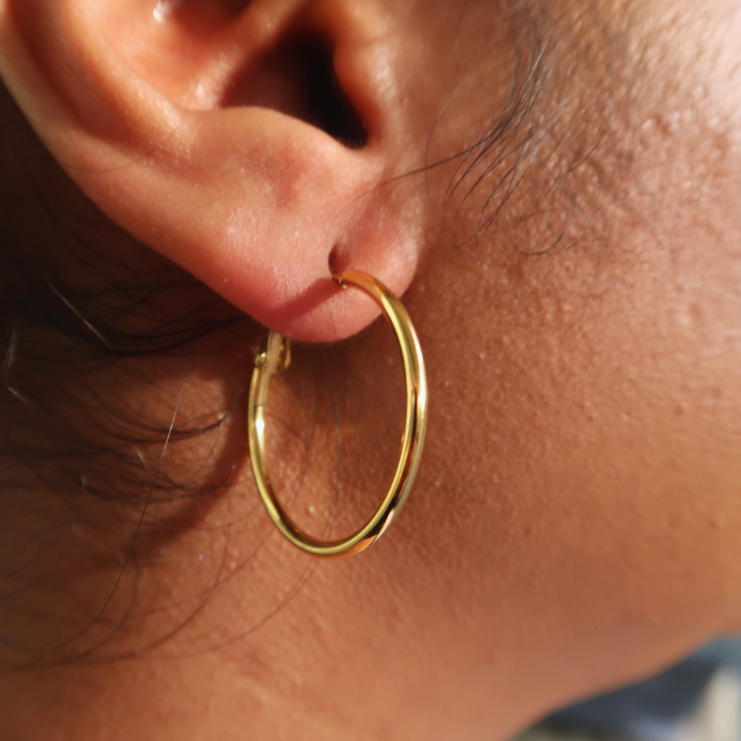 CLARA HOOP EARRING