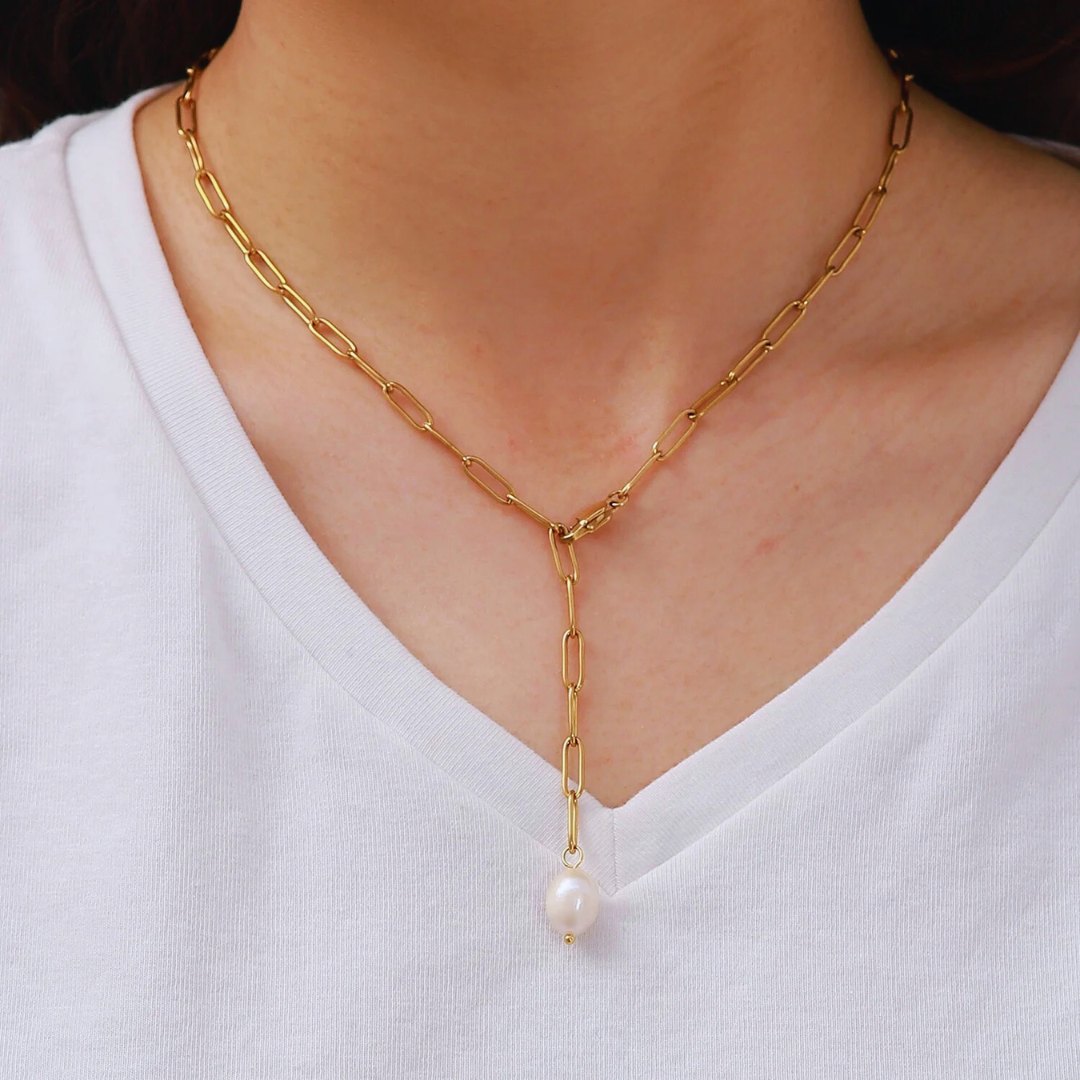 AVA FRESHWATER PAPERCLIP NECKLACE