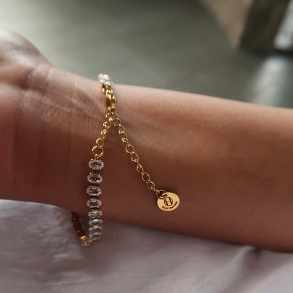 ISABELLA OVAL-CUT BRACELET