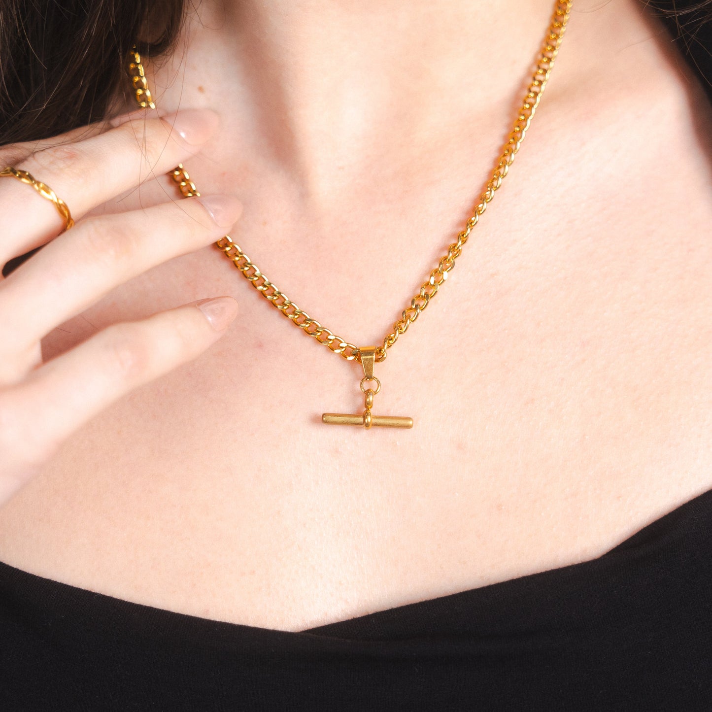 TIA T-BAR NECKLACE